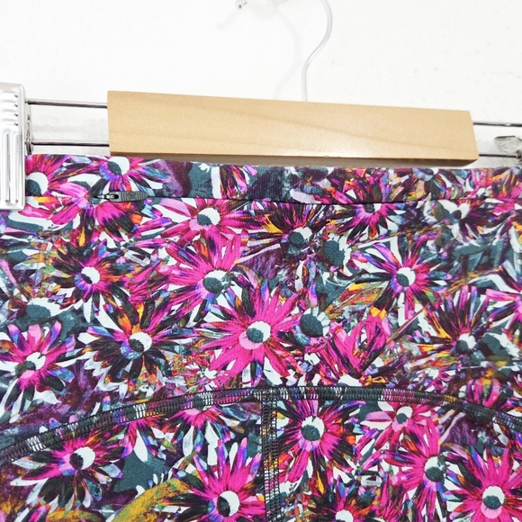 Lululemon Swift Speed High-Rise Crop 21" Floral Electric Multi Plus Size Legging - Picture 5 of 5